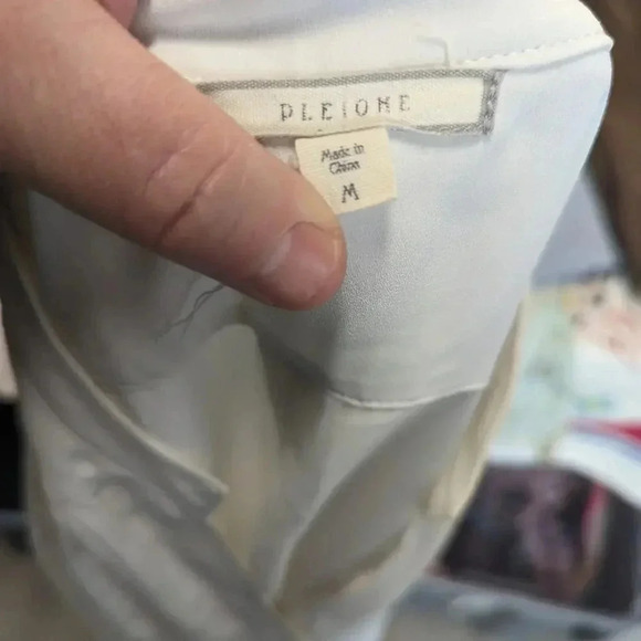 Pleione White Top - Medium - Picture 6 of 6